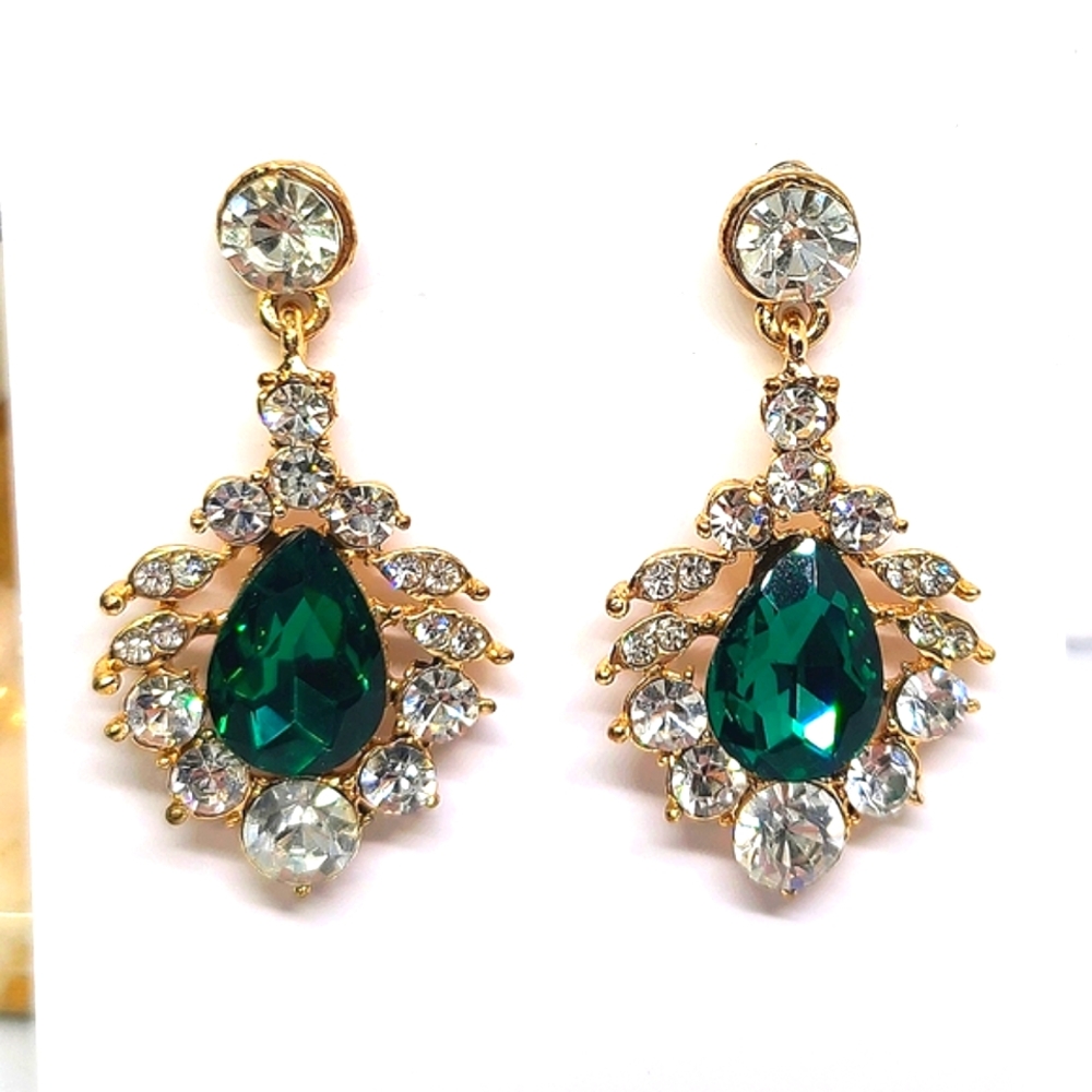 🆕️ Stunning Green & Gold Earrings A1